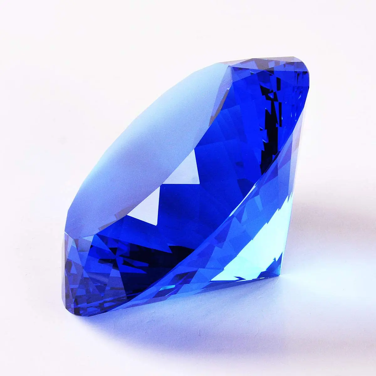 Yarrkc Blue Crystal Glass Diamond Shaped Decoration 60mm | Elegant Paperweight for Gifts & Decor - view 3