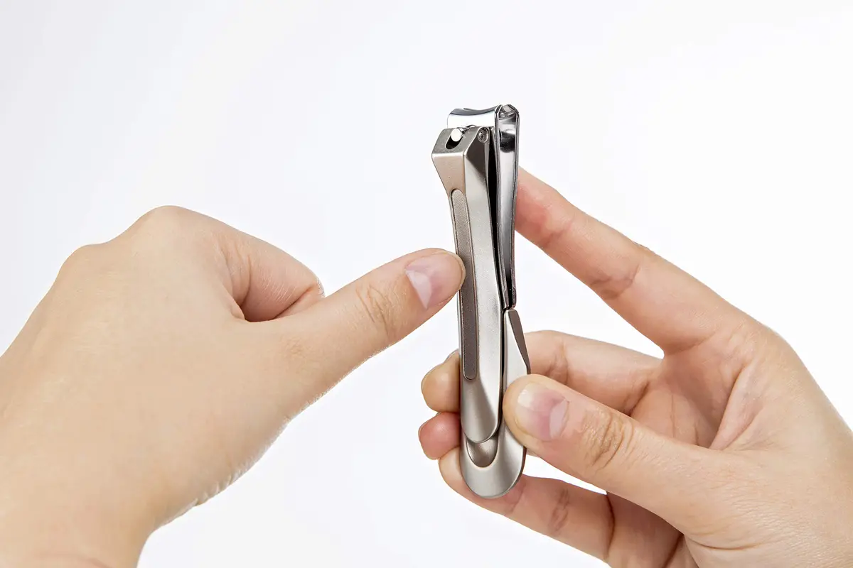 匠の技 Green Bell Takumi No Waza Stainless Steel Nail Clipper (G-1205) Built-in Nail File Made in Japan | Ergonomic, Sharp & Durable - view 5