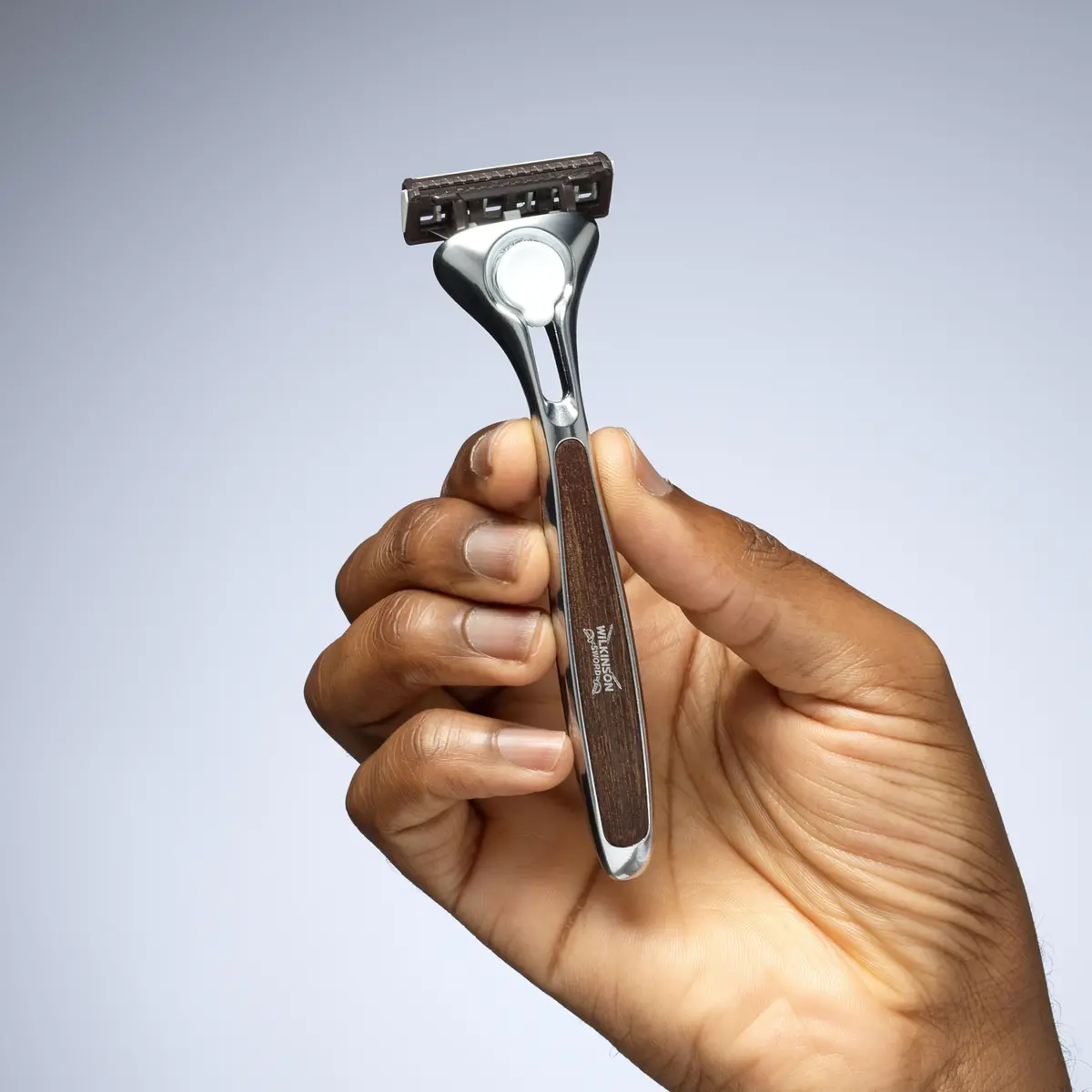 Wilkinson Sword Quattro Vintage Edition Men's Razor with 5 Blades | Titanium Coated Blades for Close, Comfortable Shave - view 3