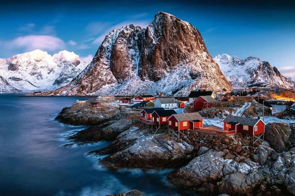 Ravensburger Hamnoy, Lofoten 3000 Piece Jigsaw Puzzle for Adults | 121cm x 80cm (47.6in x 31.5in) - view 2