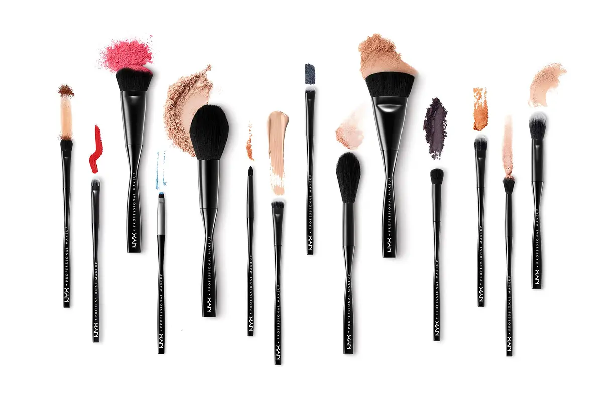NYX PROFESSIONAL MAKEUP Can't Stop Won't Stop Foundation Brush | Angled Synthetic Bristle Face Makeup Brush - view 2