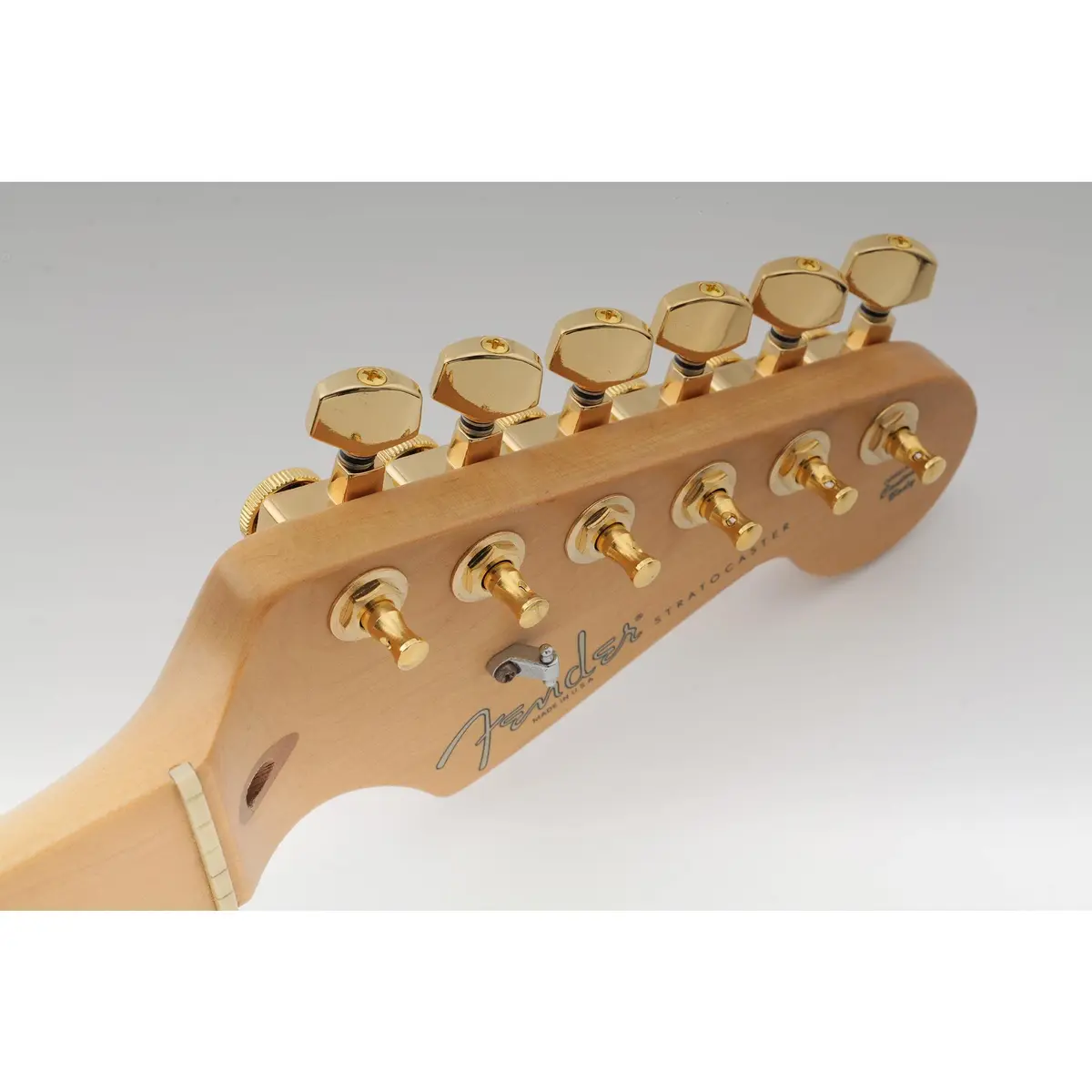 Musiclily Pro R15T-01 6 inline 2-pins Guitar Locking Tuners Set Gold | Smooth Tuning & Easy Upgrade - view 8