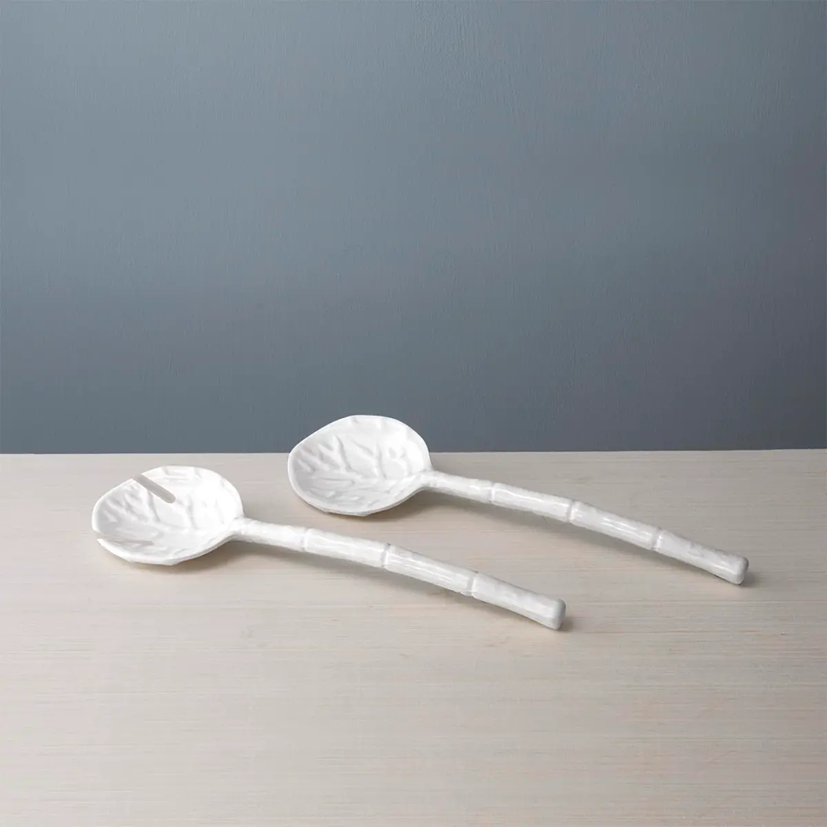Beatriz Ball Vida Lettuce Salad Servers | Intricate Leaf Design, Durable Melamine, Dishwasher Safe - view 3
