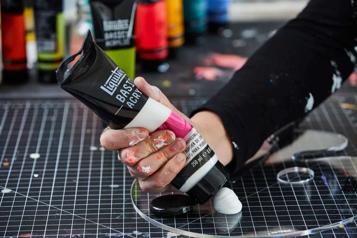 Liquitex BASICS Light Modeling Paste 250ml | Heavy Texture & 3D Forms for Artists & Students - view 8