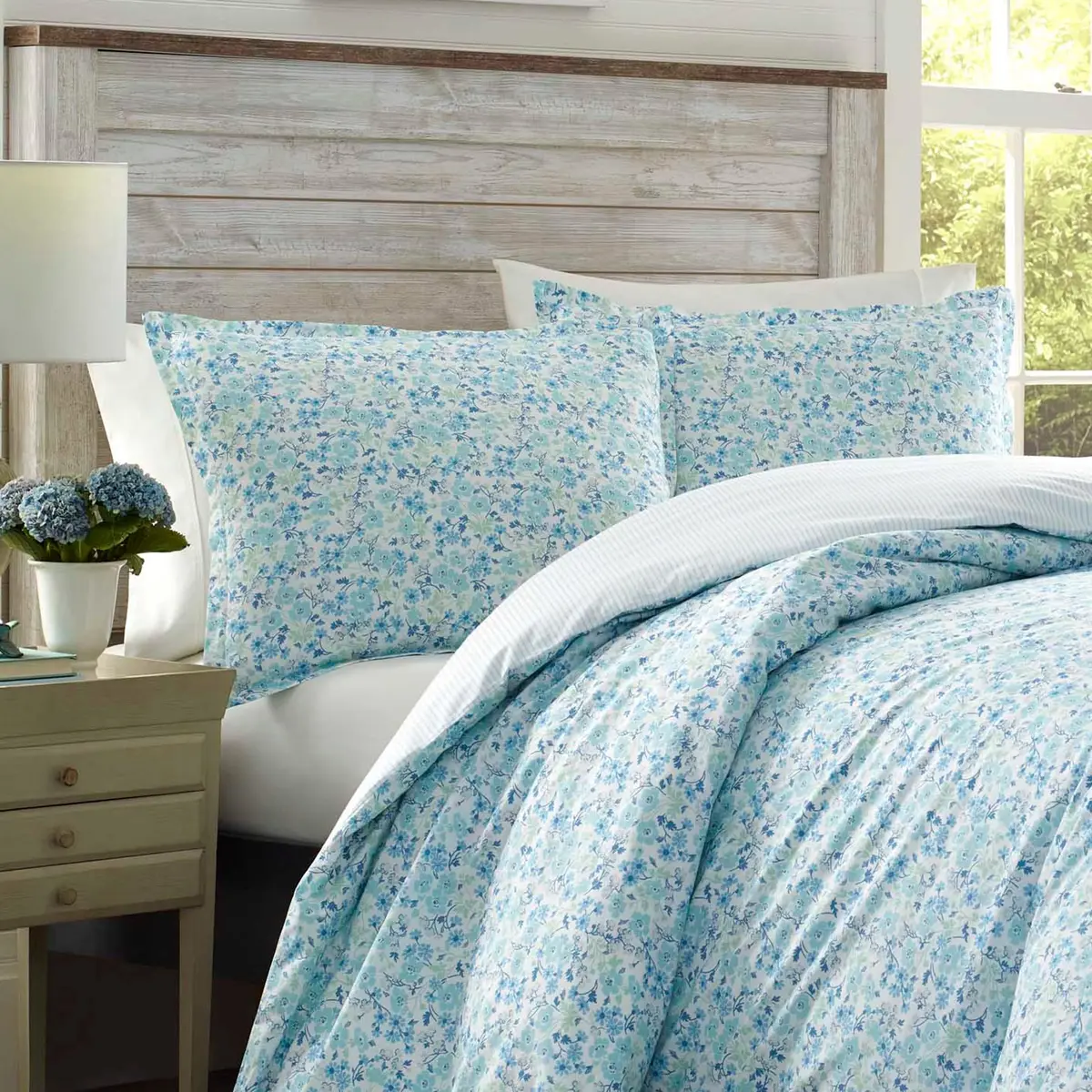 Laura Ashley Queen Duvet Cover Set with Shams | Floral Cottage Cotton Bedding (70-120c) - view 5