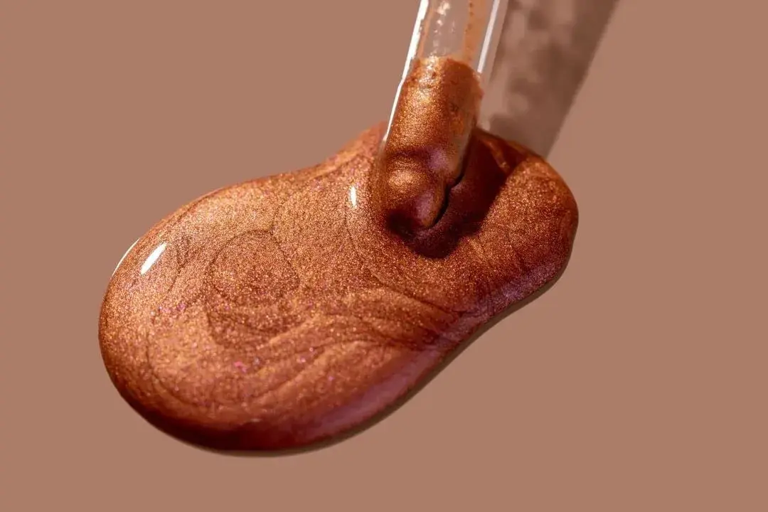 Black Radiance Liquid Radiance Highlighter Weight In Rose 29.57ml (1 Fl Oz) | Illuminator for Melanin-Blessed Complexions - view 6