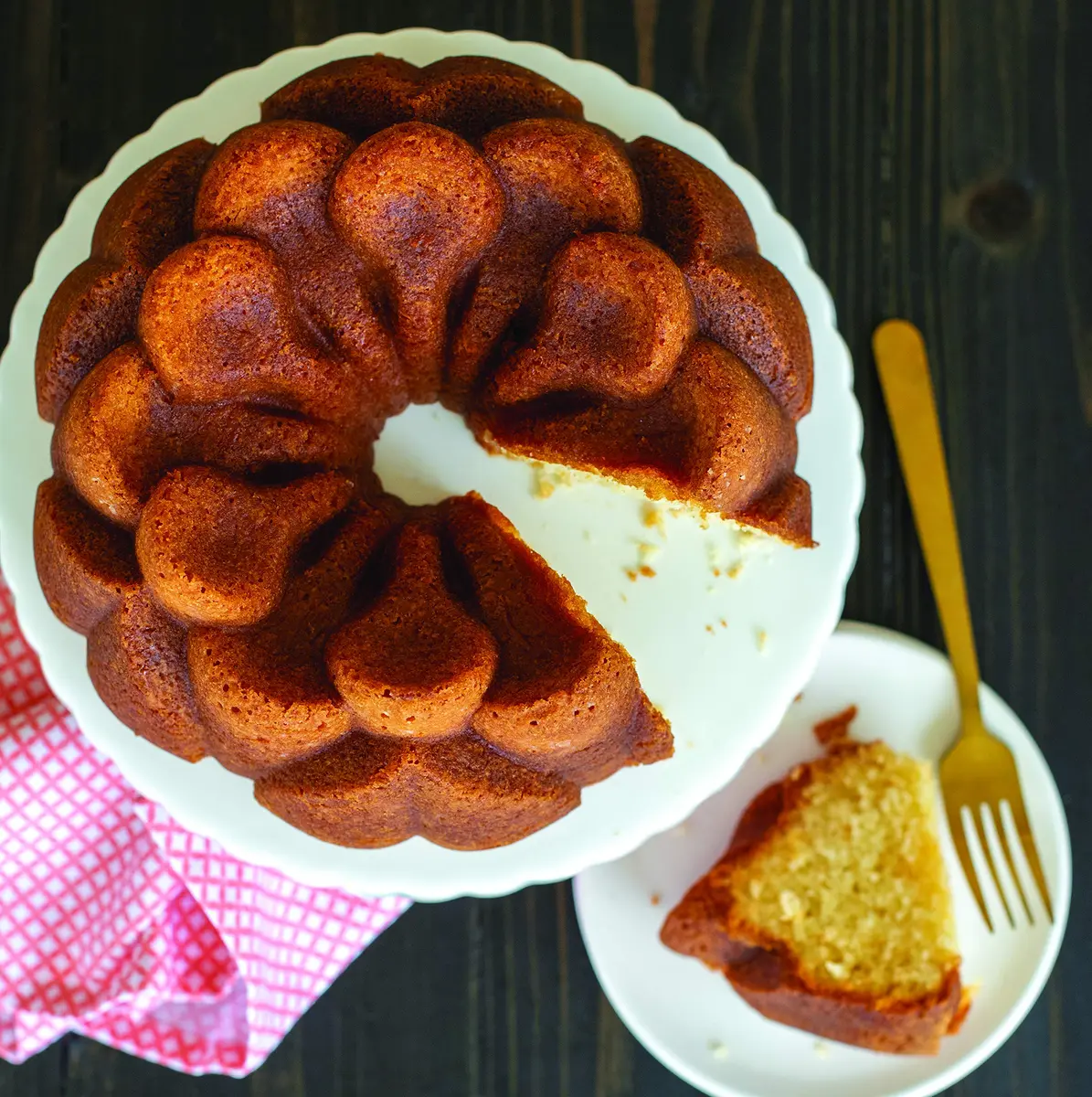 Nordic Ware Magnolia Bundt 10 Cup Toffee | Intricate Cast Aluminum Cake Pan - view 5