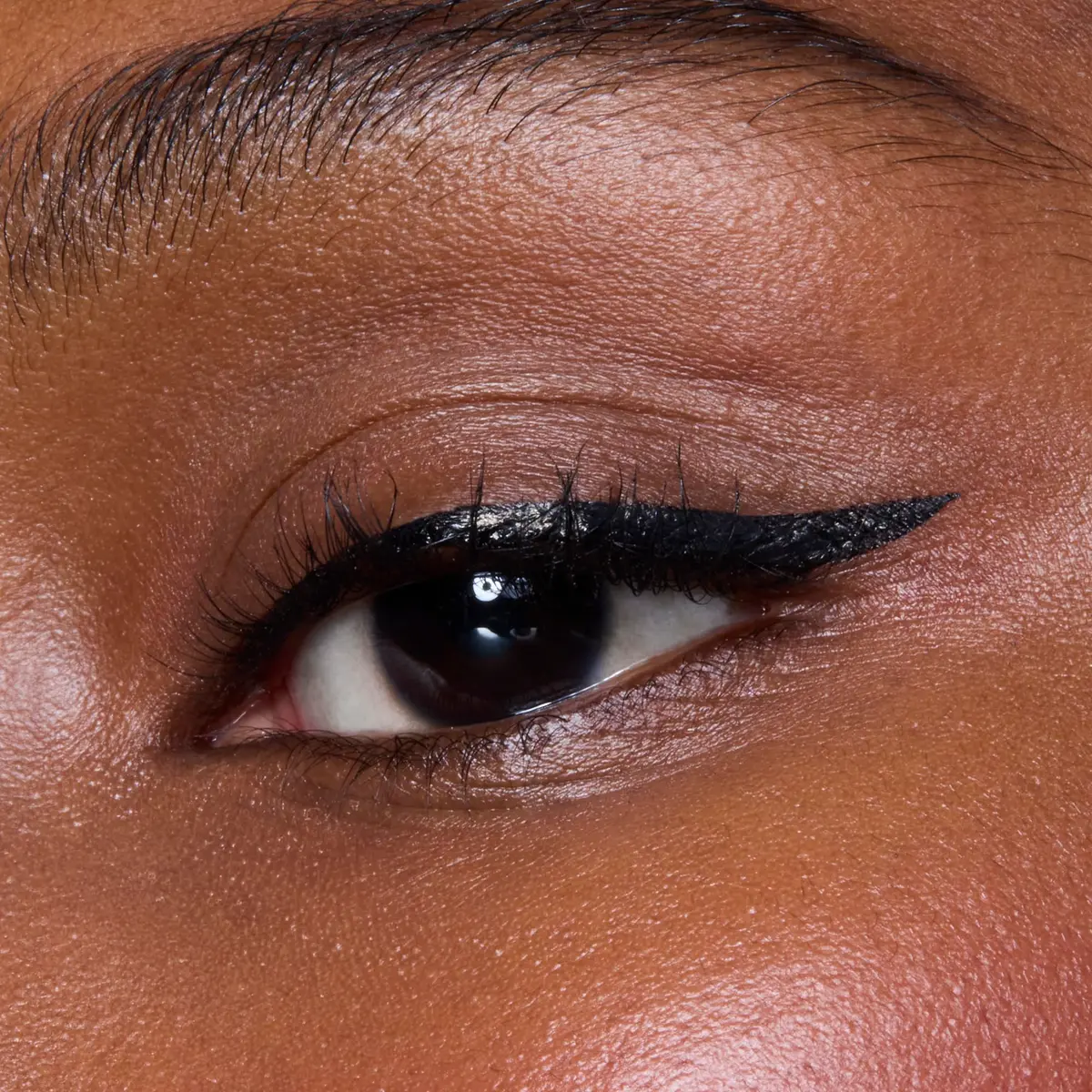 e.l.f. H2O Proof Eyeliner Pen Jet Black 0.59ml (0.02 Fl Oz) | Waterproof Felt Tip for Bold Looks - view 5