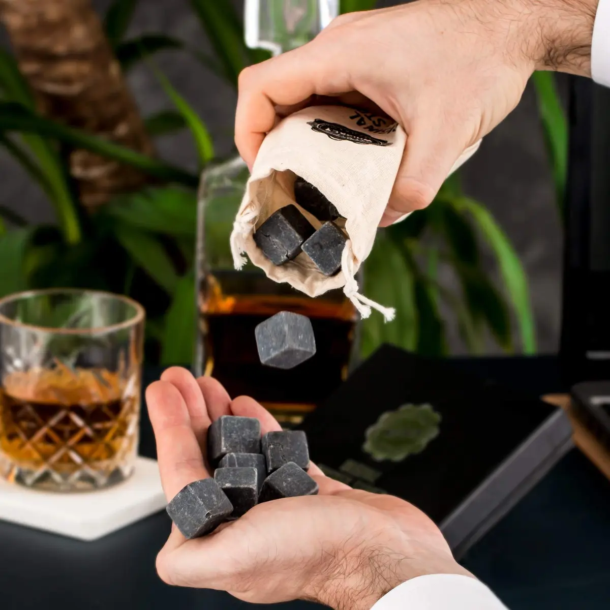 Hediyesepeti Premium Whiskey Stones Gift Set 12 Pcs Marble Reusable Ice Cubes | No Dilution, Original Taste (70-120 chars) - view 8