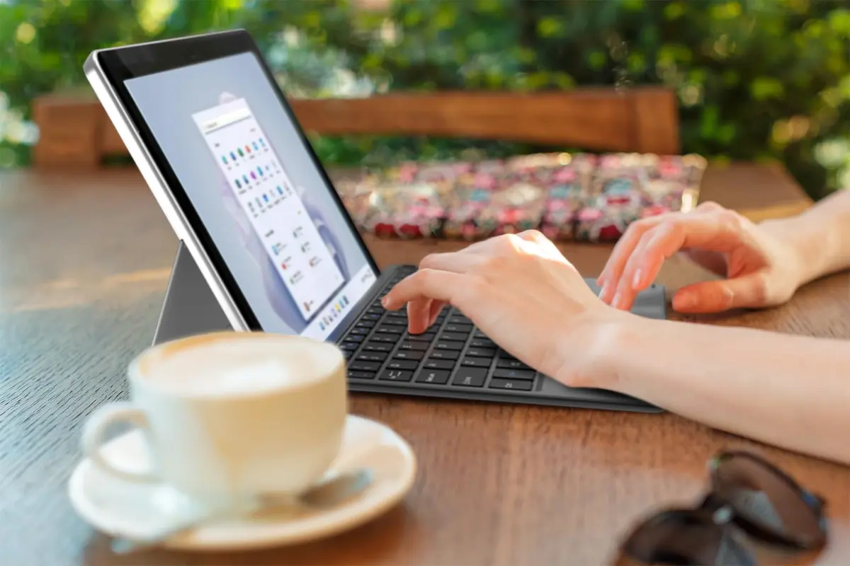 Arteck Surface Go Type Cover Bluetooth Keyboard with Touchpad | Black - view 6