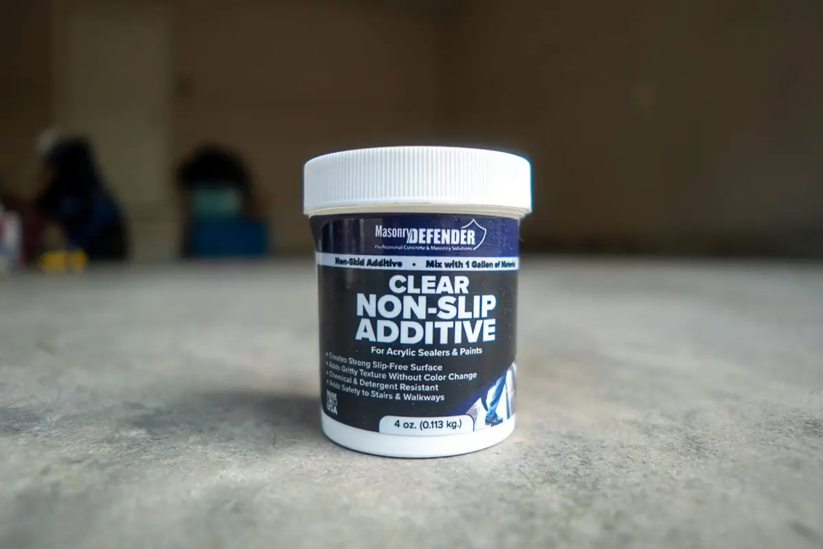 MasonryDefender Clear Fine Grit Paint Additive 118ml (4 oz) | Non-Slip Floor Grip for Sealers & Paints - view 6