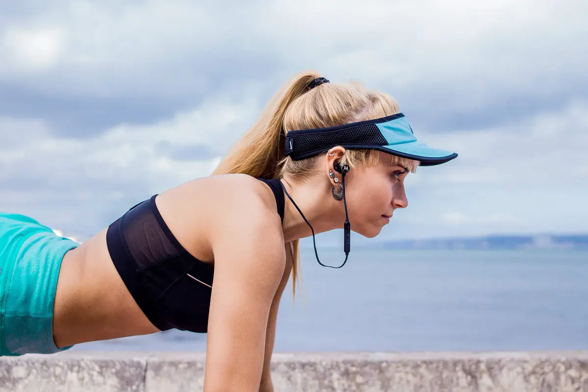 Motorola Verveloop 200 Wireless Bluetooth In-Ear Headphones Black | 6 Hours Playtime - view 2