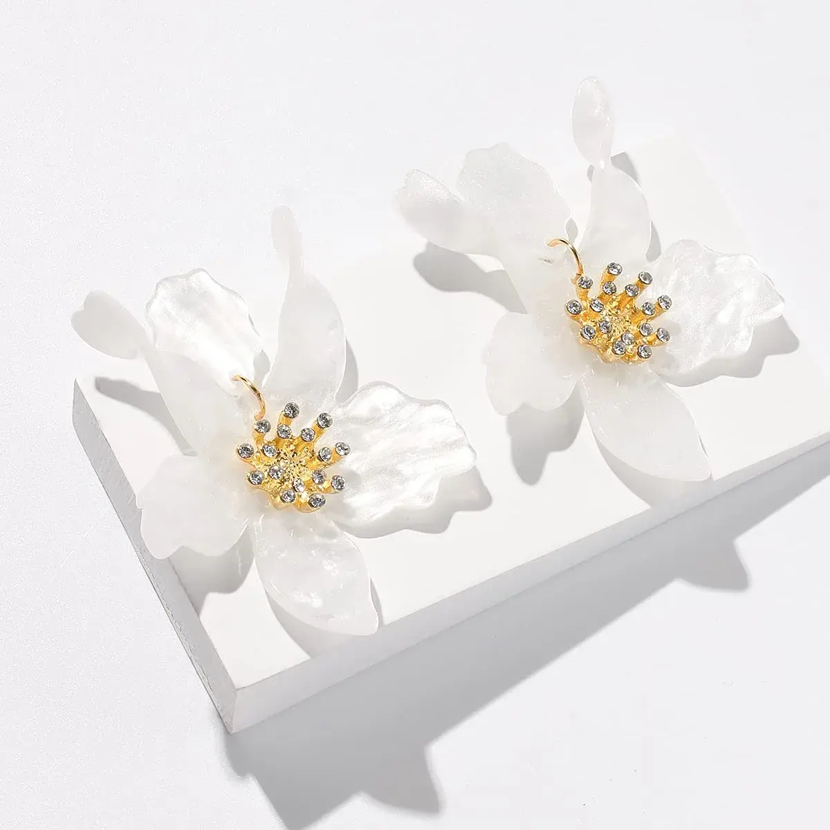Artilady Boho Stud Earrings for Women - White Flower Statement Earrings with Gold Flower Bud, Acrylic Resin, Large | Chic Bohemian Style - view 6