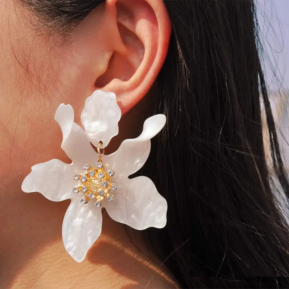 Artilady Boho Stud Earrings for Women - White Flower Statement Earrings with Gold Flower Bud, Acrylic Resin, Large | Chic Bohemian Style - view 2