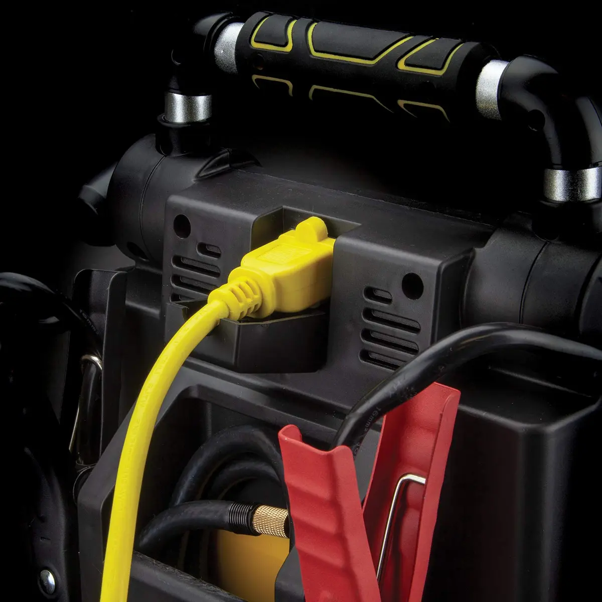 STANLEY Jump Starter 1400 Peak Amps | 120 PSI Inflator, USB & LED Light, 12V Battery Support - view 8