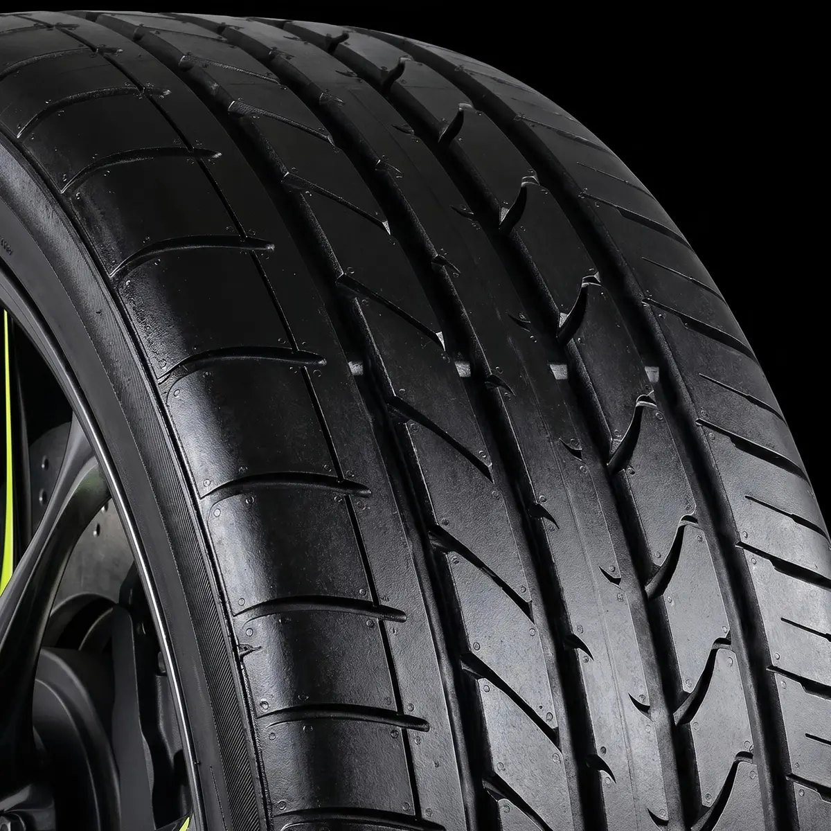 Atturo AZ850 Ultra-High Performance Summer Tire, 285/40R21 109Y XL | Asymmetrical, 30in diameter, 10in width, high-speed stability - view 4
