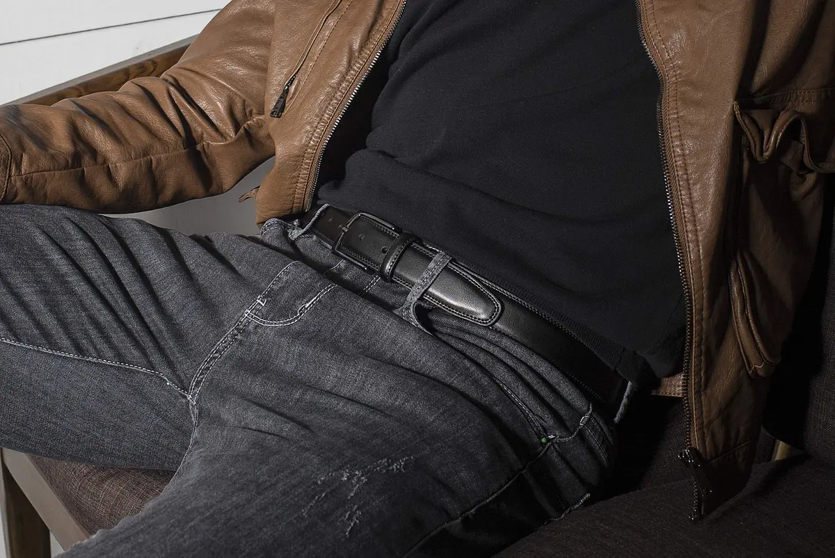 MILORDE Genuine Leather Belt for Men, Classic Smooth Finish, Black, Size 44 (Waist 42) | 33mm Strap Width - view 2