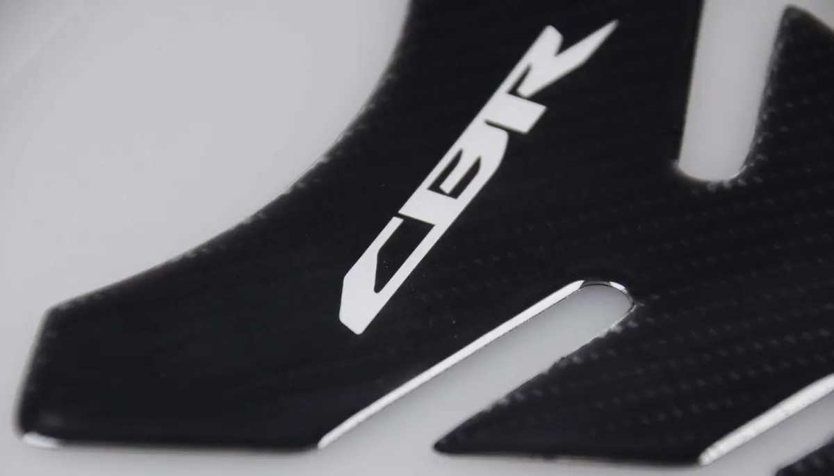 REVSOSTAR Silver Vinyl Gas Tank Protector for All CBR Models | Scratch & Waterproof - view 4