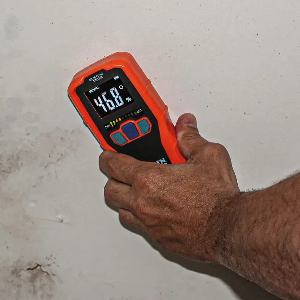 Klein Tools ET140 Pinless Moisture Meter | 19 mm (3/4-Inch) Depth Detection - view 9