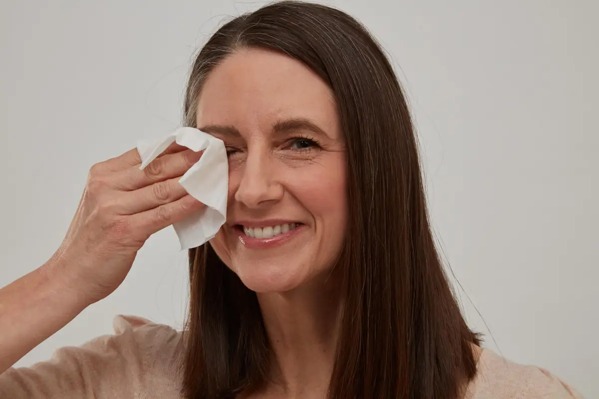 The Eye Doctor Biodegradable Eyelid Wipes 40 Count (1.5 oz) | Gentle Sensitive Eye Cleaner for Daily Lid Care - view 9