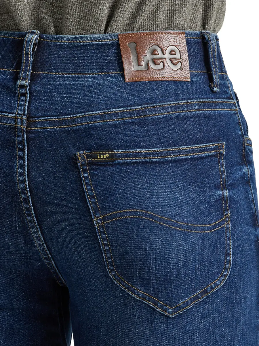 Lee Men's Extreme Motion Regular Straight Jean Night Owl 36W x 29L | Stretch Fabric for All-Day Comfort - view 3