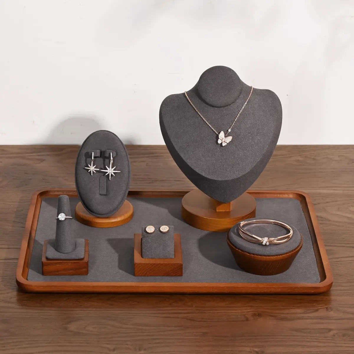 Oirlv Single Finger Wooden Ring Display Stand Jewelry Showcase Display | Elegant, Compact & Space-Saving (70-120 chars) - view 3