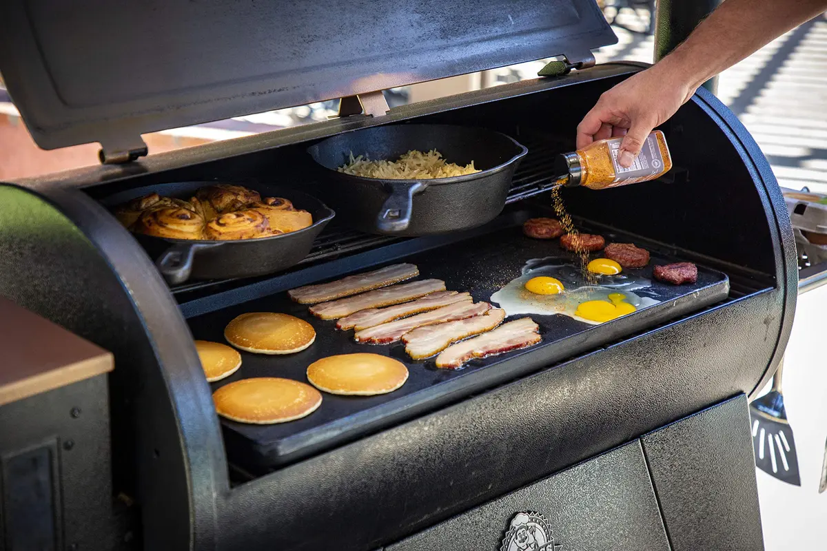 Pit Boss 10"x20" Cast Iron Griddle | Reversible, Re-seasoned, Durable - view 3