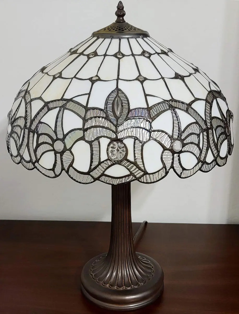 Amora Tiffany Style Table Lamp Banker 24" | Vintage Antique Decor with Handcrafted Glass - view 3