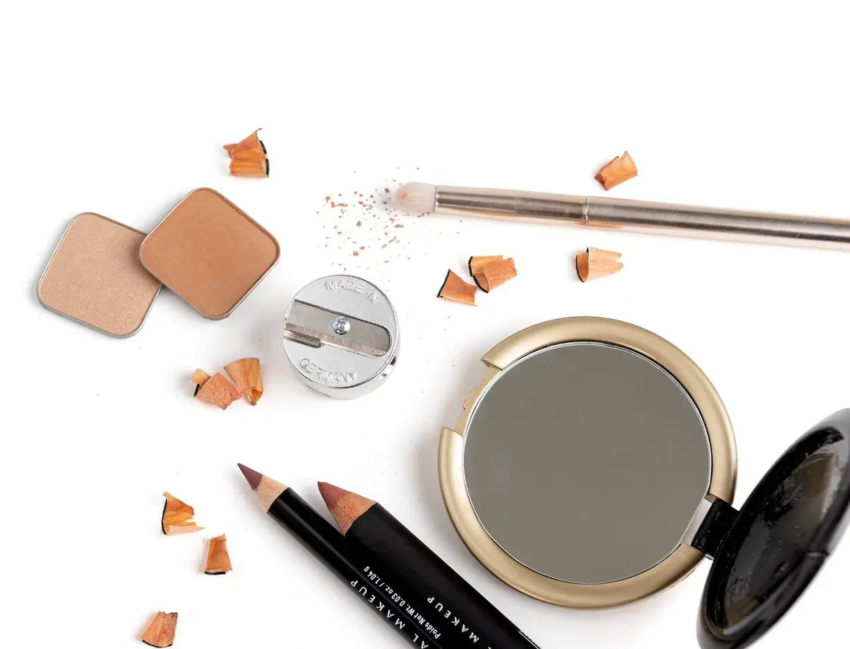 Sun's Out Beauty Precision 2-in-1 Cosmetic Pencil Sharpener | German Steel, Dual Size, Long-Lasting - view 4