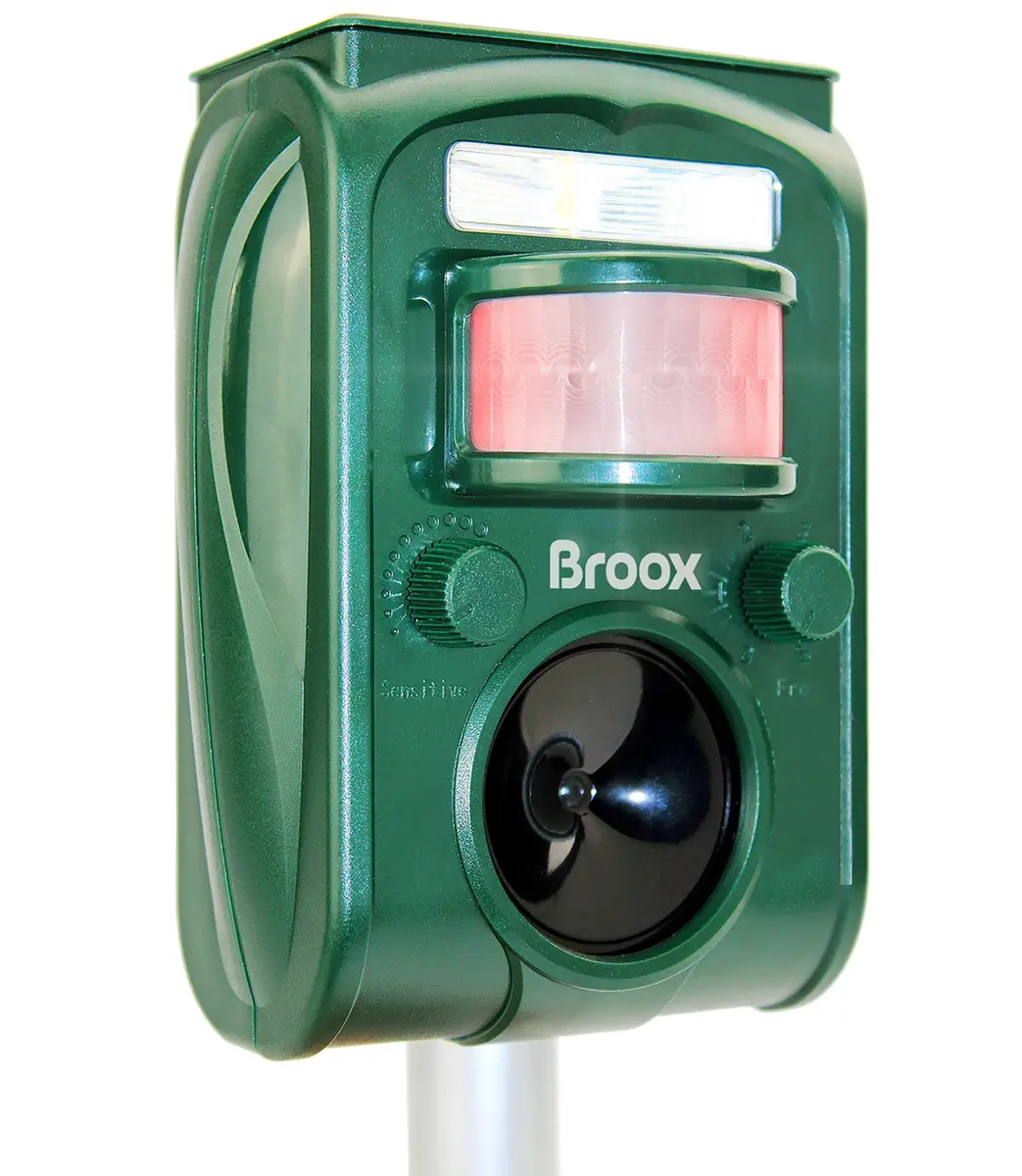 Broox Solar Animal Repellent Ultrasonic Pest Repeller with Motion Detection & LED Flashing Light | 11.5cm (4.5in) Width - main product image