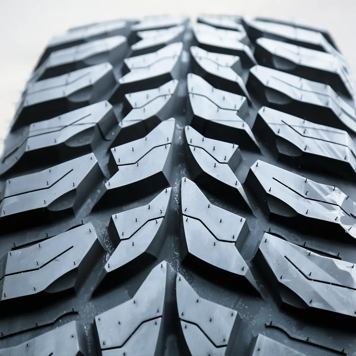 Crosswind Mud-Terrain Radial Tire 35x12.50R22LT | Off-Road Mud & All-Weather Grip - view 2