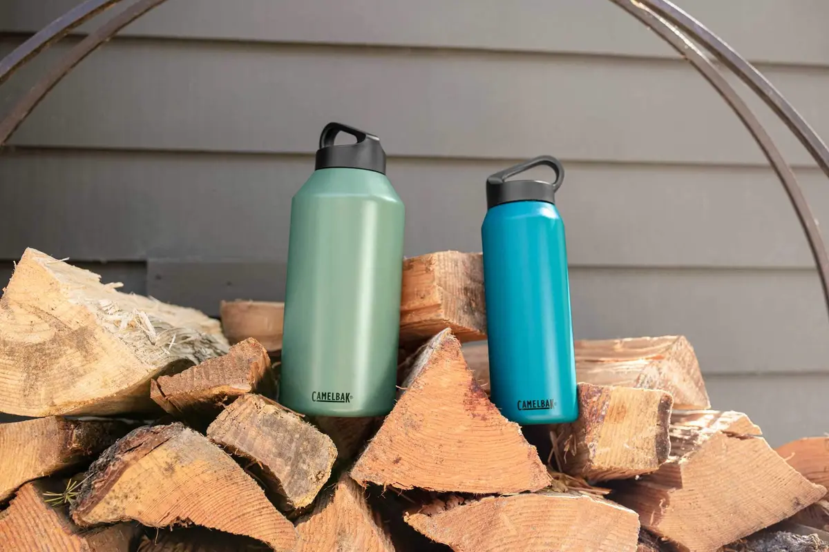 CamelBak Carry Cap Water Bottle 64 oz | Vacuum Insulated Stainless Steel, Easy Carry, Sweat-Proof (2369401019) - view 7