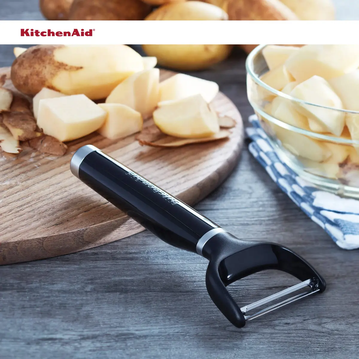 KitchenAid Y Peeler with Ergonomic Handle & Straight Blade | 19 cm (7.48 Inch) - view 6