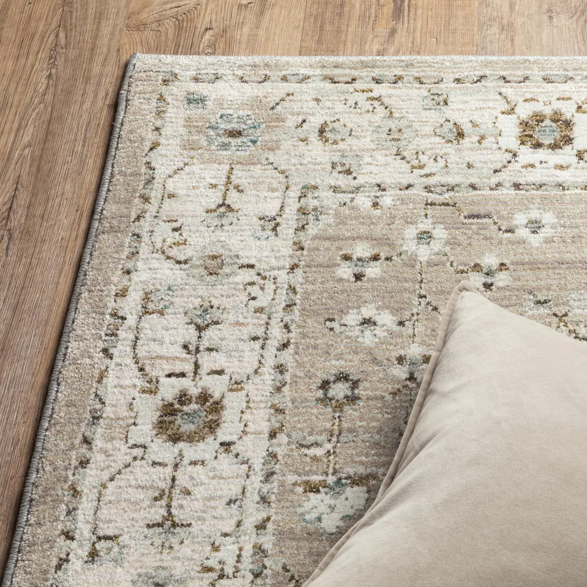 Oriental Weavers Andorra 3'10" x 5'6" | Vintage Traditional Rug with 200+ Colors (120 chars) - view 5