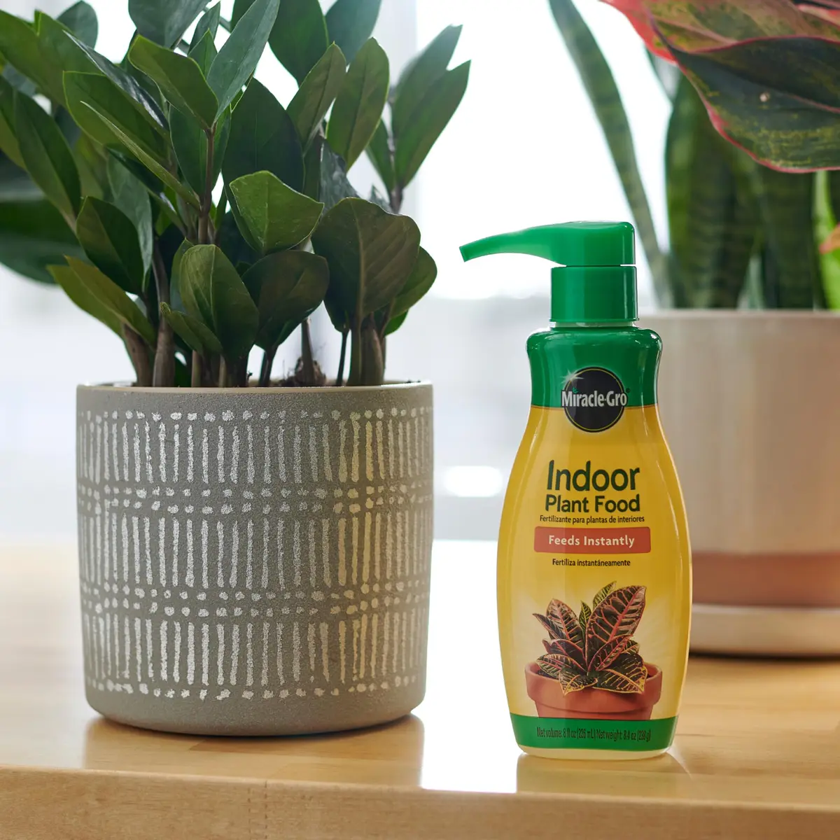 Miracle-Gro Liquid Fertilizer 8 oz | Indoor Plant Food for Houseplants, Snake Plants, Peace Lilies, Vegetables, Herbs, 2-Pack - view 3