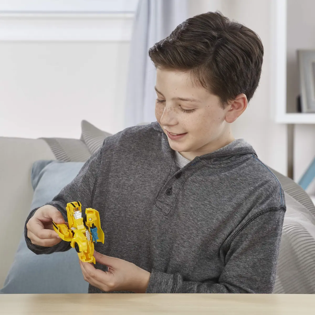 Transformers Cyberverse 1 Step Bumblebee Action Figure 10.8 cm (4.25 inches) | ASTM-Tested Toy for Kids 3+ - view 6