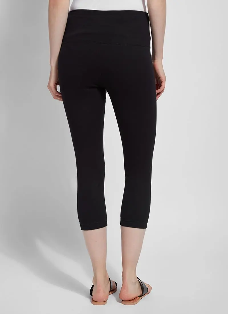 Lyssé Plus Size Denim Capri Leggings 2X | Soft, Black, High Waist, 21.5 in Inseam - view 2