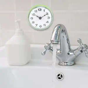 Pomya Bathroom Clock, Suction Cup Wall Clock for Kitchen & Bathroom | Waterproof, 7x4cm, Green - view 2