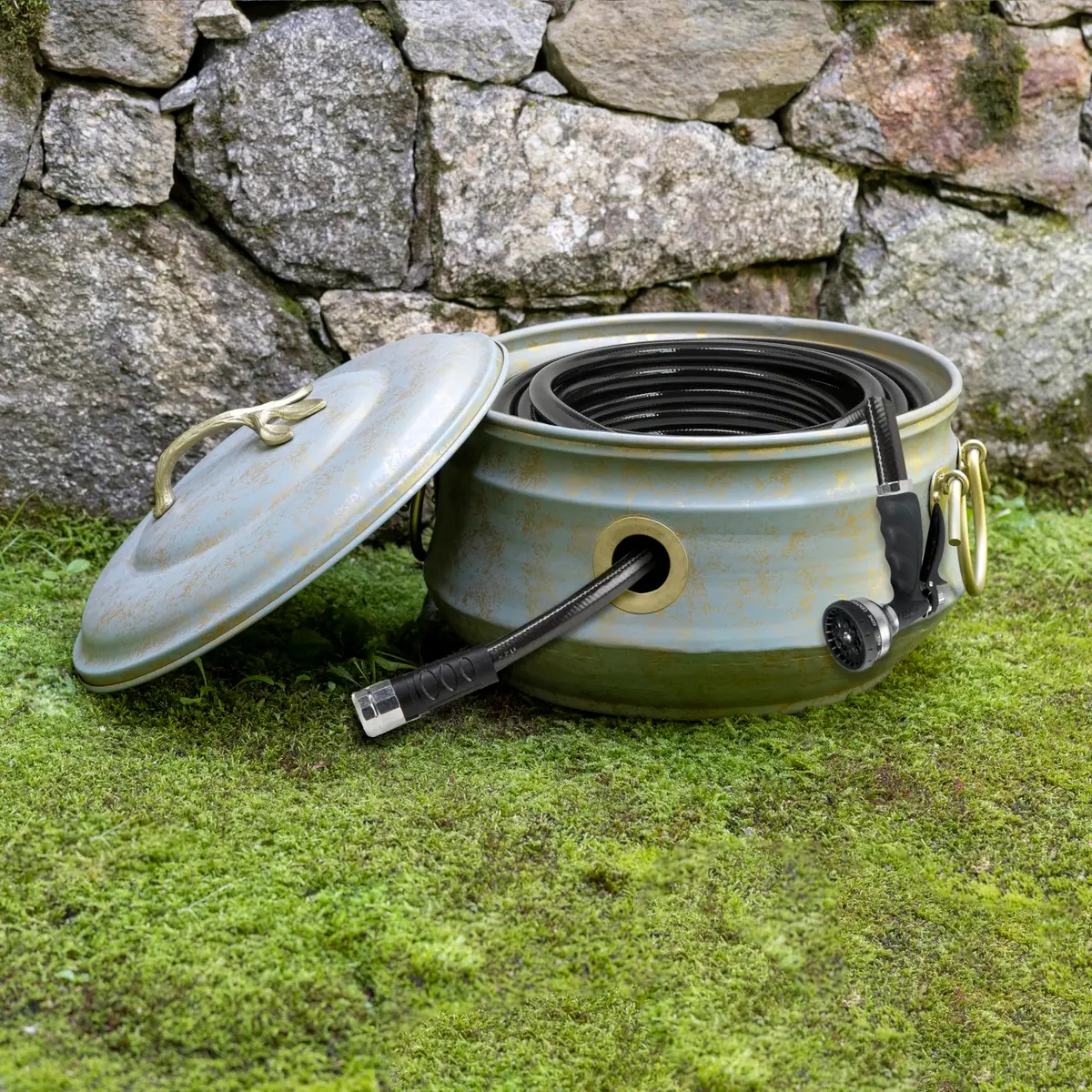 Good Directions Sedona Hose Pot with Lid, Brass Accents, 17.5"L x 17.5"W x 13.5"H | Holds up to 100-Feet of Hose - view 3