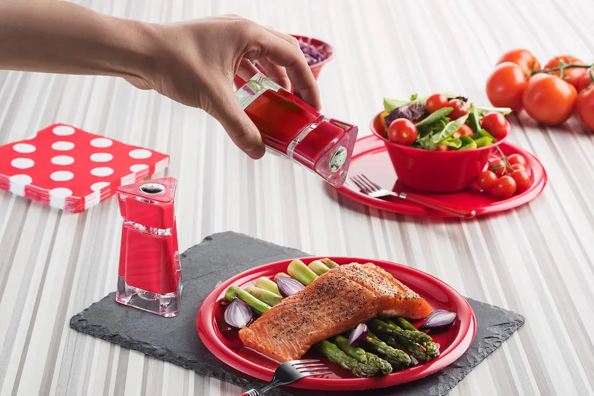 MITBAK Red Acrylic Salt and Pepper Shakers (2 Piece Set, 118ml/4oz) | Consistent Seasoning Dispensers for Kitchen & Dining - view 3