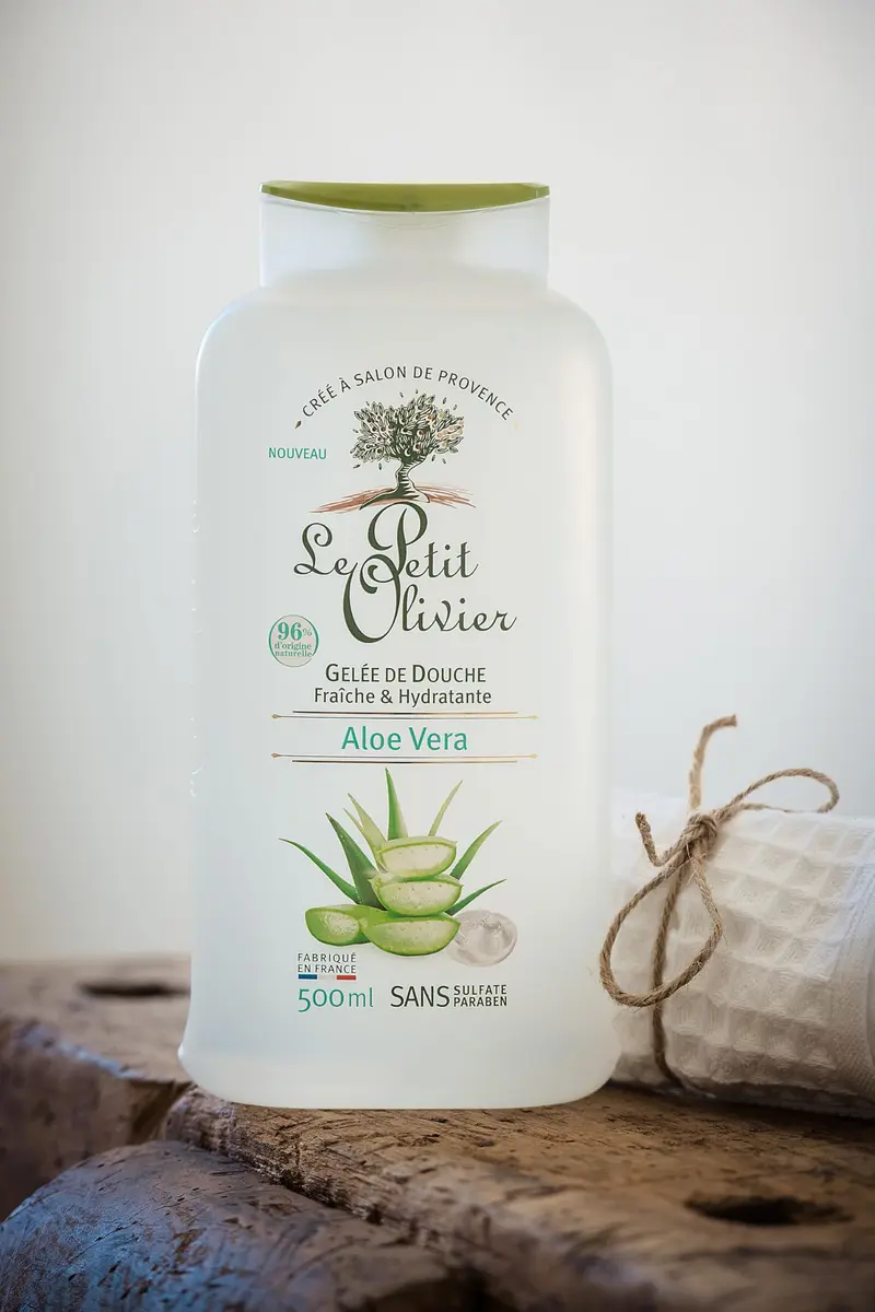 Le Petit Olivier Aloe Vera Shower Gel 16.9 Fl Oz | Moisturizing & pH Neutral for All Skin Types - view 5