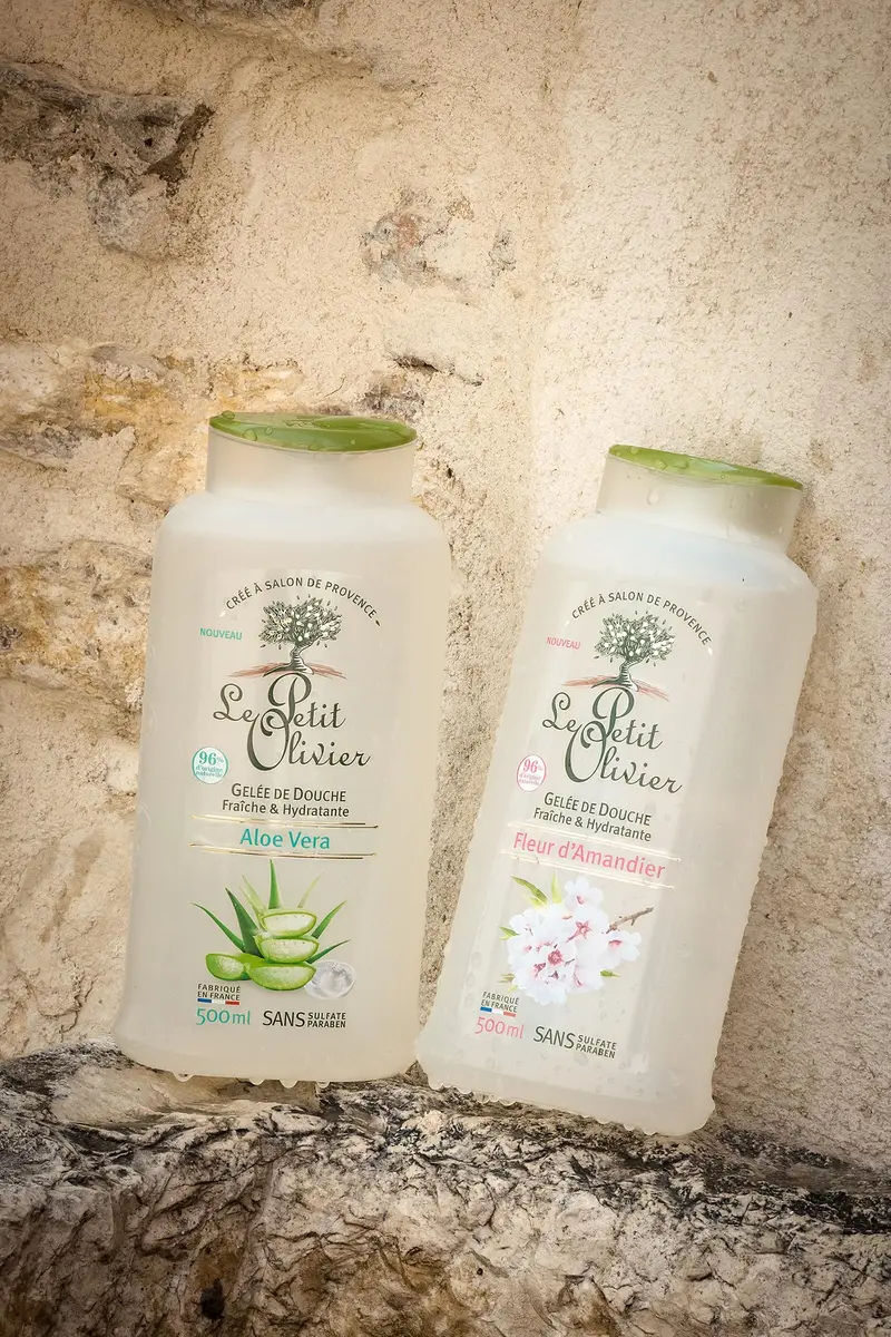 Le Petit Olivier Aloe Vera Shower Gel 16.9 Fl Oz | Moisturizing & pH Neutral for All Skin Types - view 7