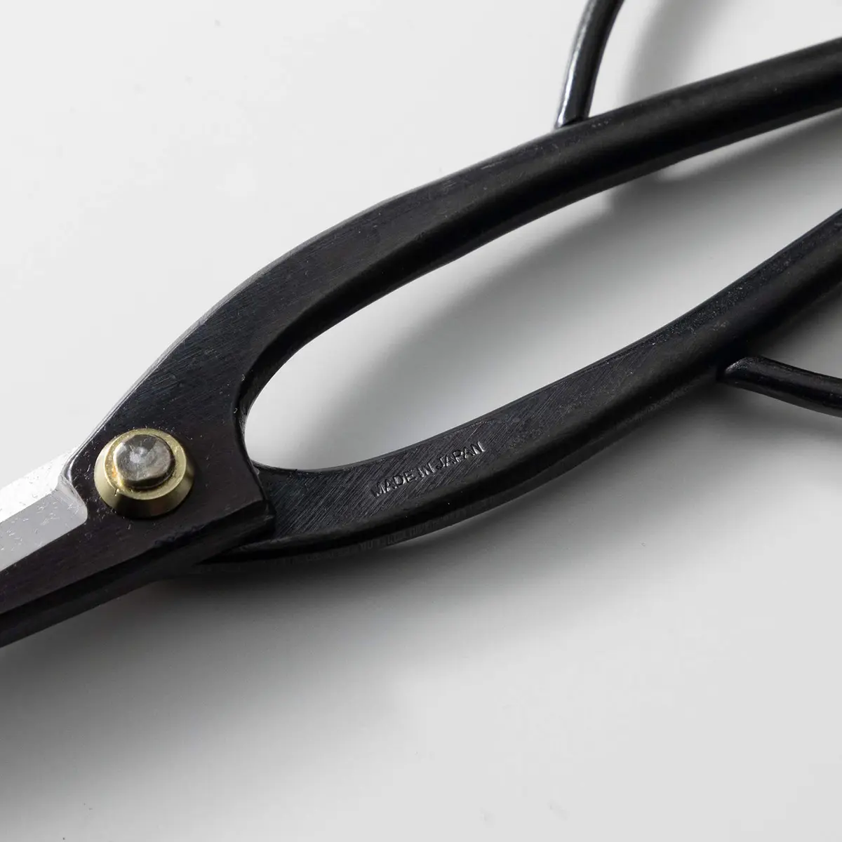 Wazakura Ashinaga Bonsai Pruning Scissors 200mm (7.87in) | Precision Carbon Steel Cut for Delicate Bonsai & Floristry - view 5