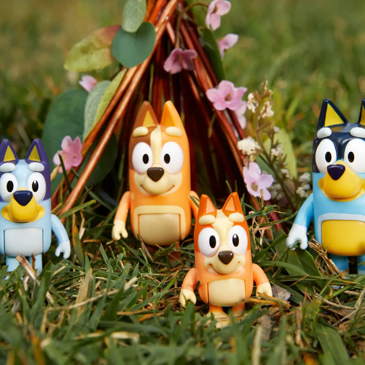 Bluey Family Figure 4-Pack, Poseable Toys with Bingo & Bandit | ASTM-Tested, Non-Toxic Plastic - view 8