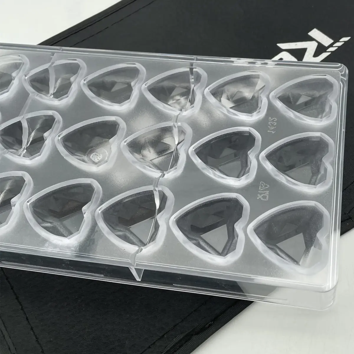 Goldbaking Diamond Heart Chocolate Mold Polycarbonate Candy Tray | 21 Cavities, 16.15ml Each - view 5