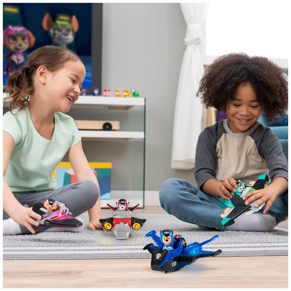 Paw Patrol Jet to the Rescue Skye Deluxe Transforming Vehicle Toy | Lights & Sounds, Skye Figure, Ages 3+ - view 6