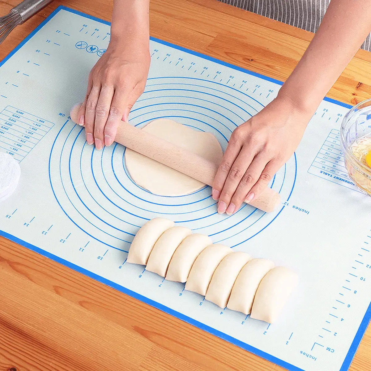 LIMNUO Silicone Baking Mat 24" x 16" | Non Stick, Thick, Reinforced Fiberglass (70-120c) - main product image