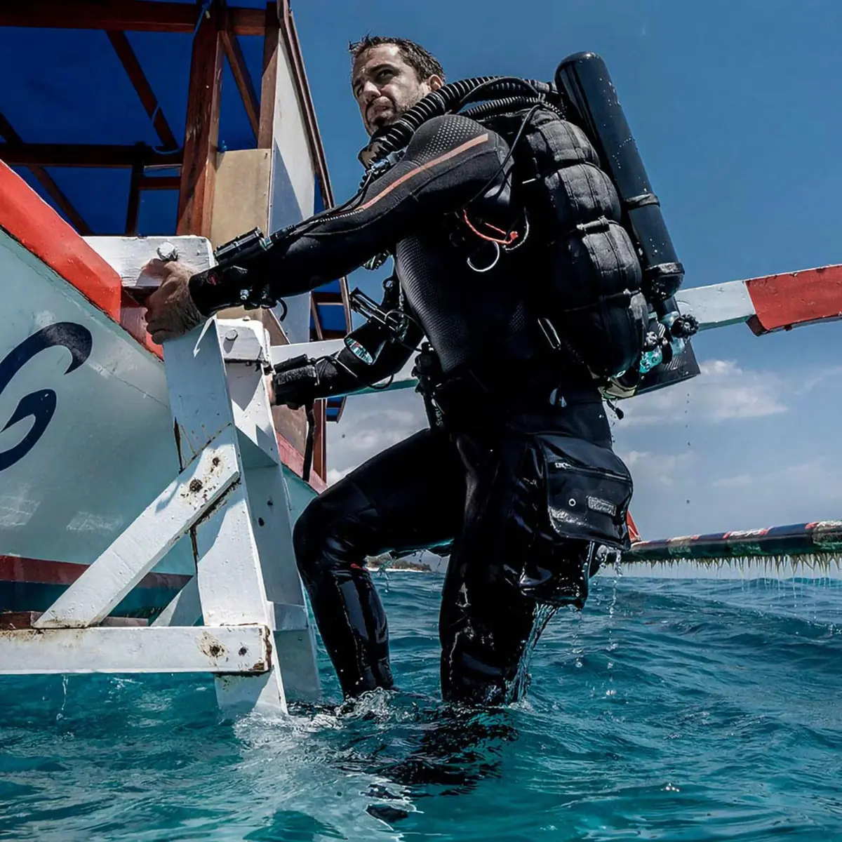 Fourth Element Technical Shorts Small Black | Durable Over Wetsuit for Divers - view 3