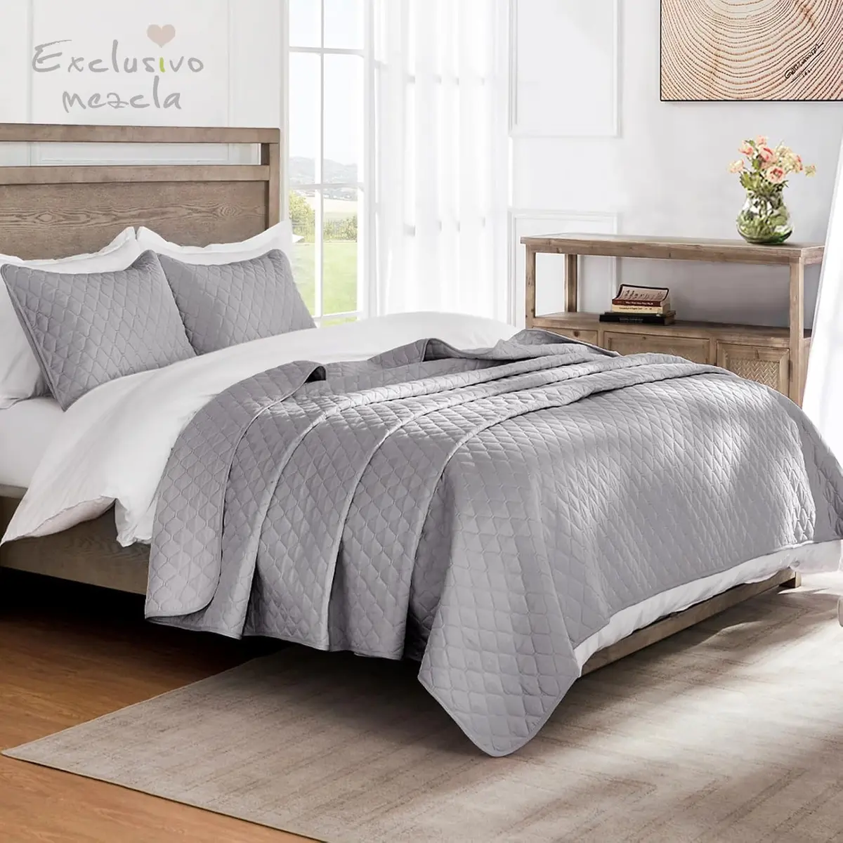 Exclusivo Mezcla Reversible Full Queen Quilt Bedding Set Light Grey | Lightweight Breathable All-Season Bed Coverlet with 2 Shams (220 x 240 cm / 86 x 96 Inch) - view 2