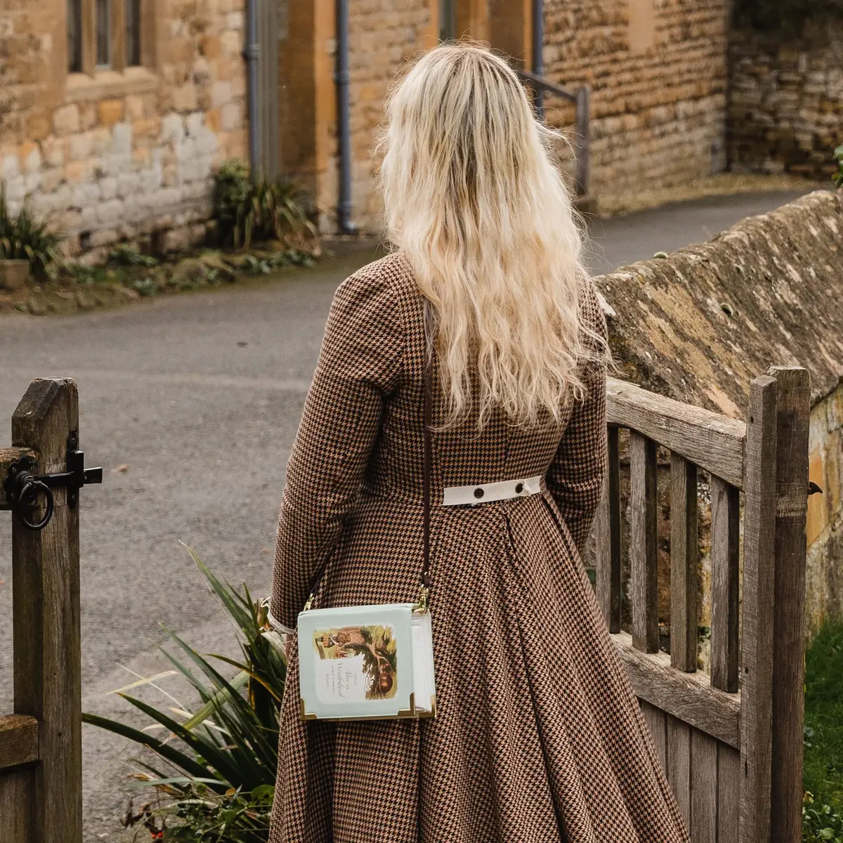 Well Read Alice in Wonderland Large Book Themed Purse for Literary Lovers – Handbag & Crossbody Bag, Faux Leather, 25x19x5cm - view 8